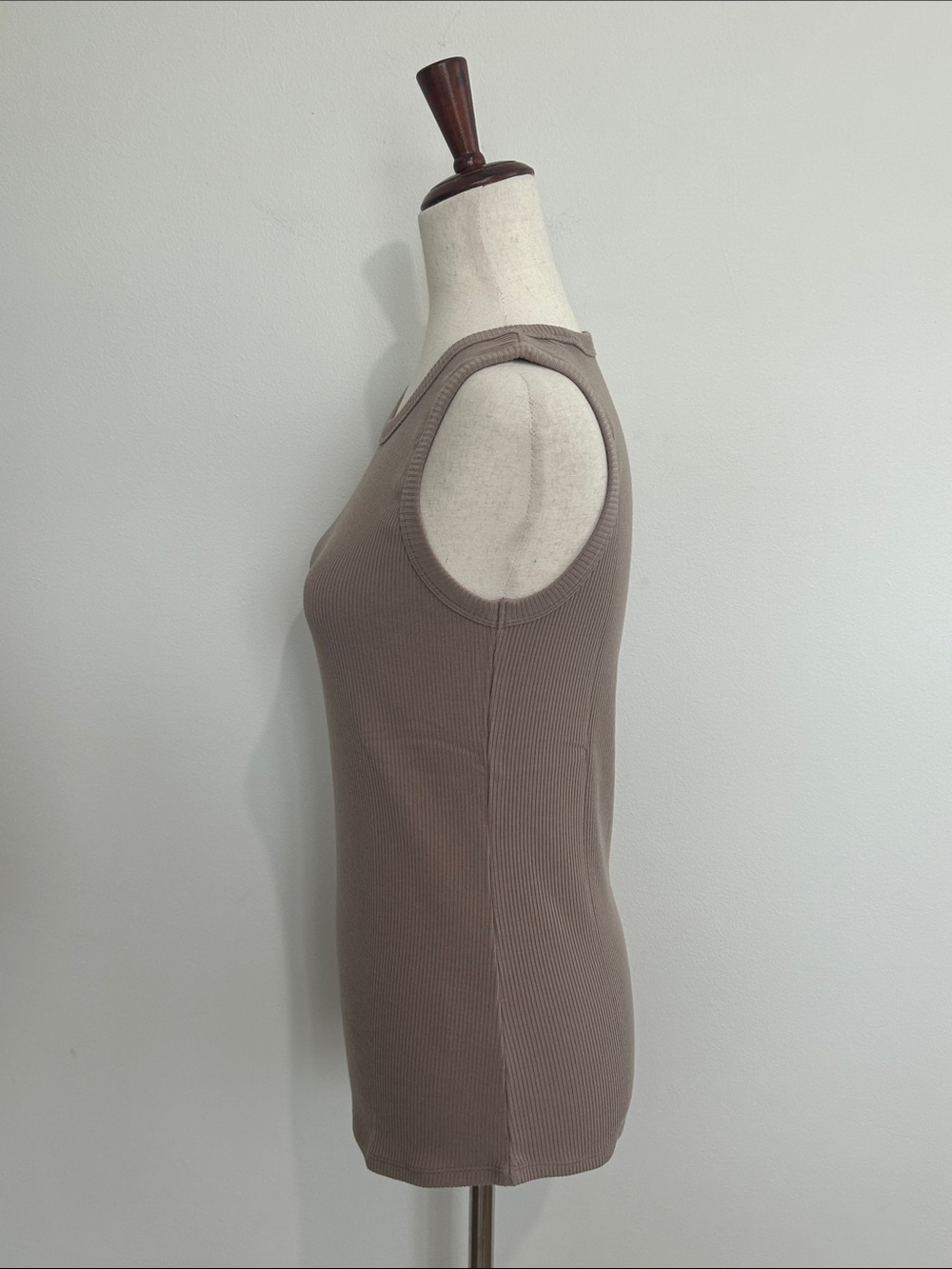 Woolx Raegan Toasted Almond Ribbed Tank Top Size Medium NWT - Picture 2 of 5